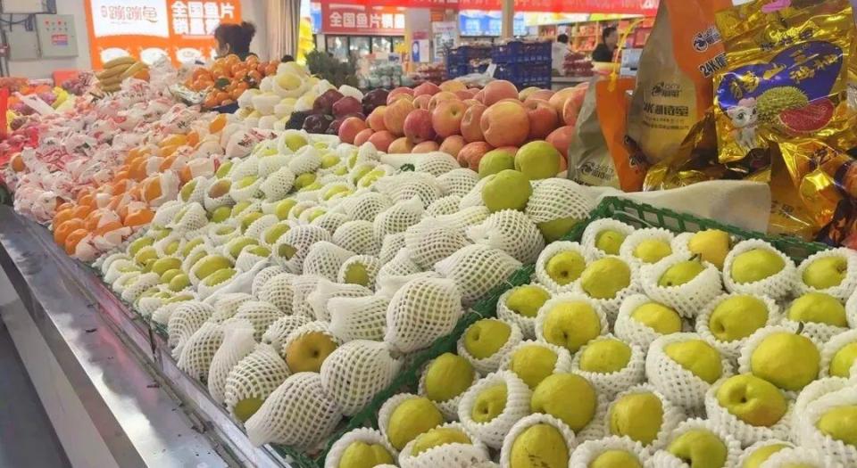 備年貨啦！博州商超購銷熱潮涌動(dòng)，傳統(tǒng)年味與特色風(fēng)物齊登場(chǎng)